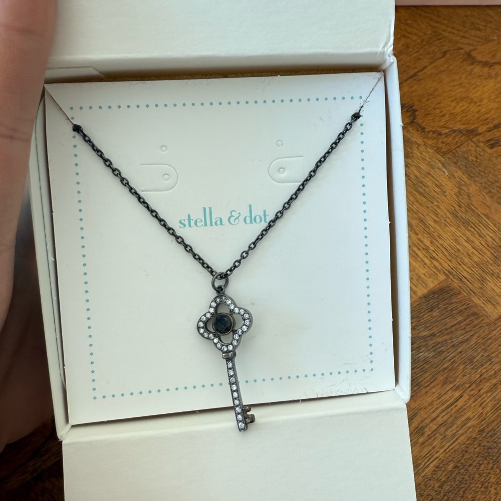 Stella & Dot Clover Key Necklace, retired